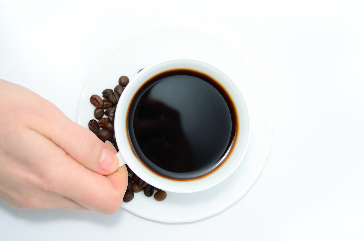 Kawa lepsza od kofeiny przed treningiem