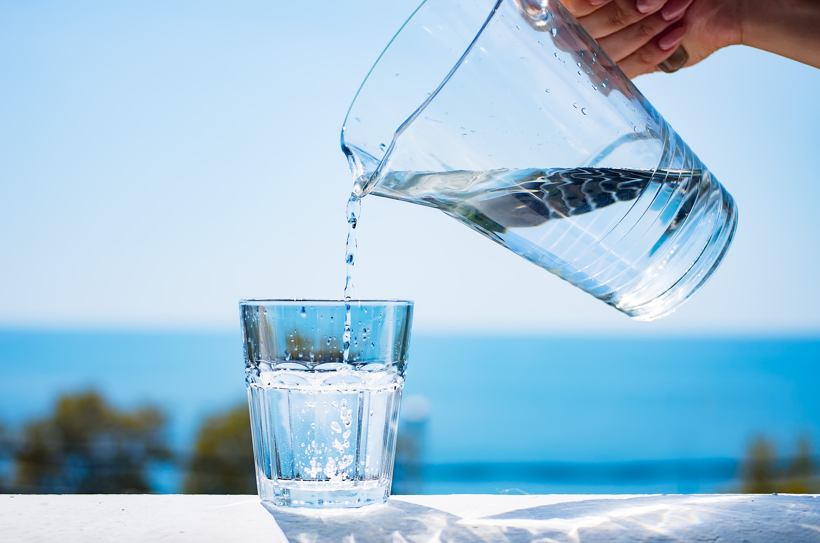 Analiza składu wody butelkowanej