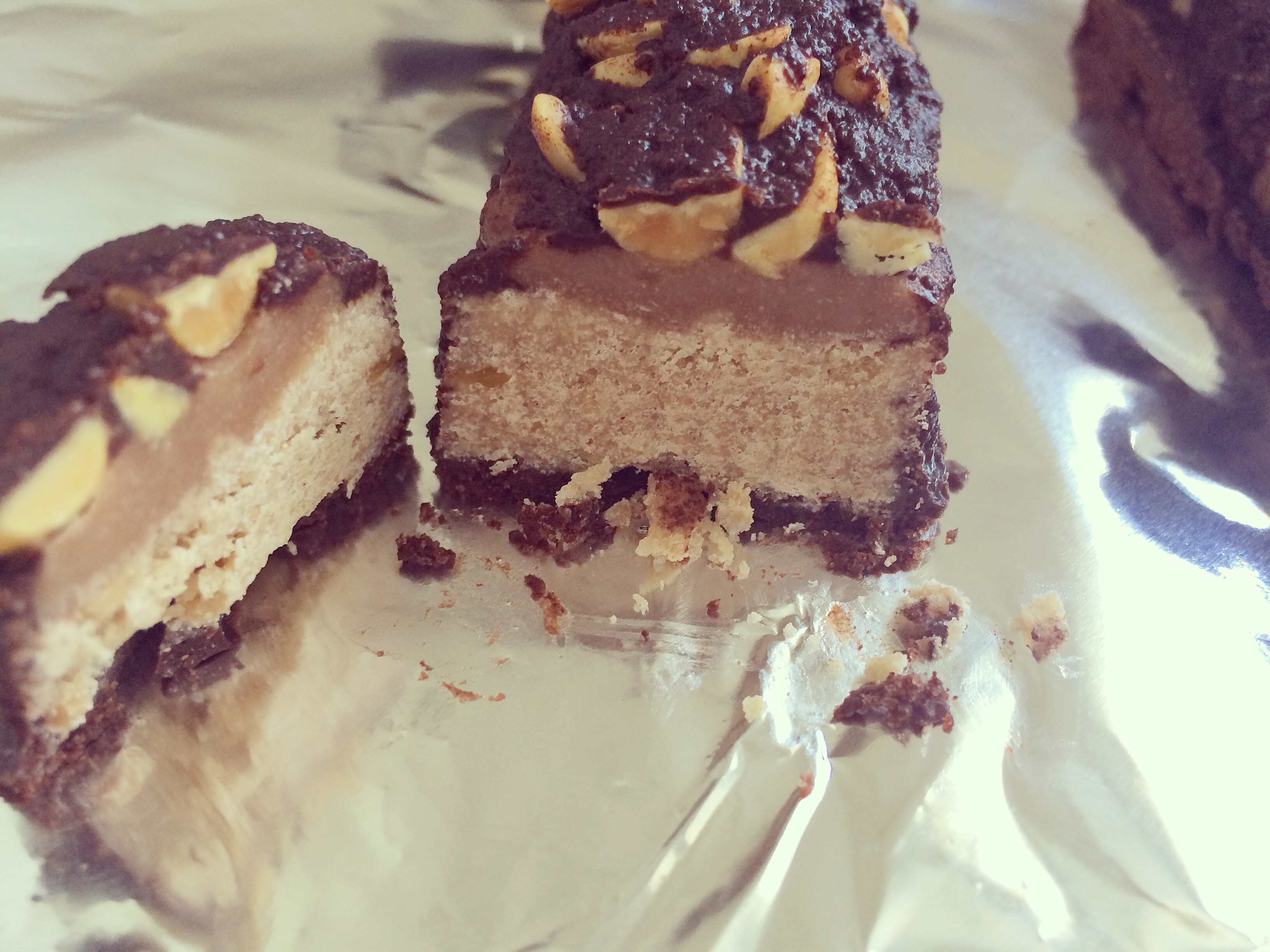 na redukcji? rozdrażniony? na co czekasz! zjedz fit snickers 'a  (bez glutenu, laktozy, cukru)