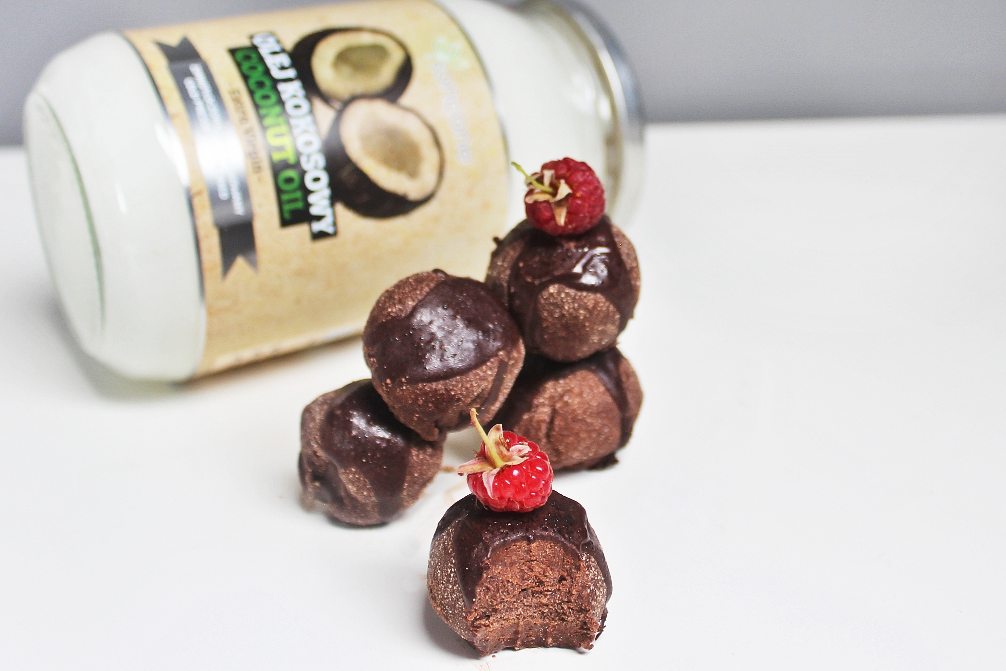 Proteinowe pralinki - pyszna słodka przekąska