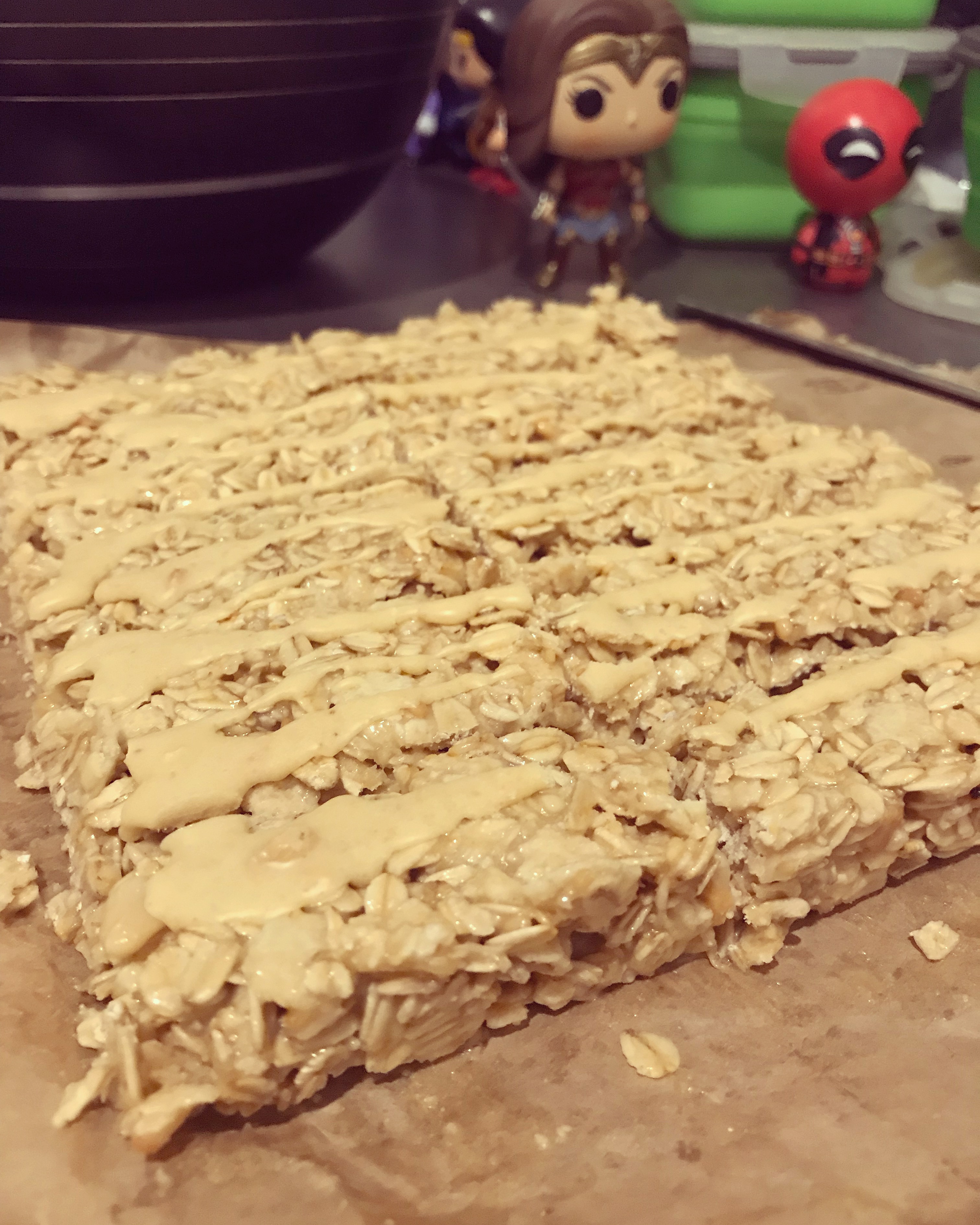 Proste batony proteinowe z masłem orzechowym (bez pieczenia)