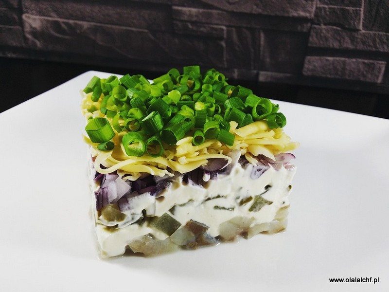 ŚLEDZIE POD TŁUSTĄ PIERZYNKĄ (keto, LCHF, optymalne)