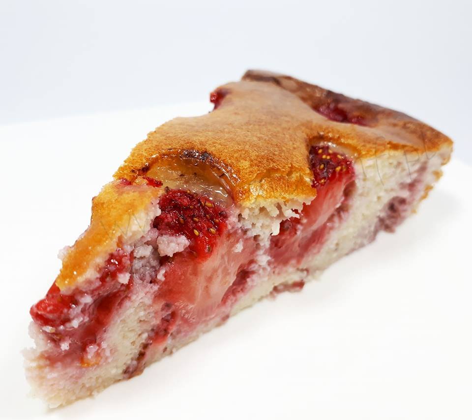 BISZKOPT KOKOSOWY Z OWOCAMI (keto, LCHF, paleo, bez glutenu i laktozy)