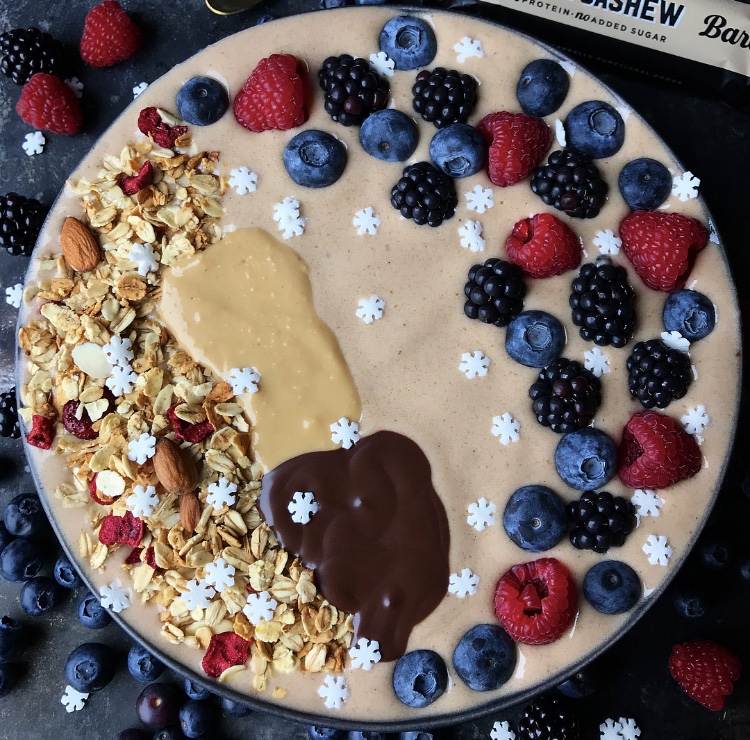 Czekoladowo karmelowe smoothie bowl!